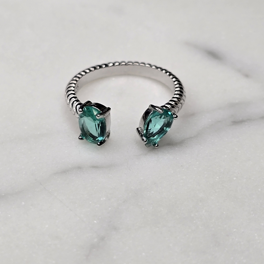Elegant Silver and Green Gemstone Bypass Ring Adjustable